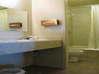 Northland Motel 2*